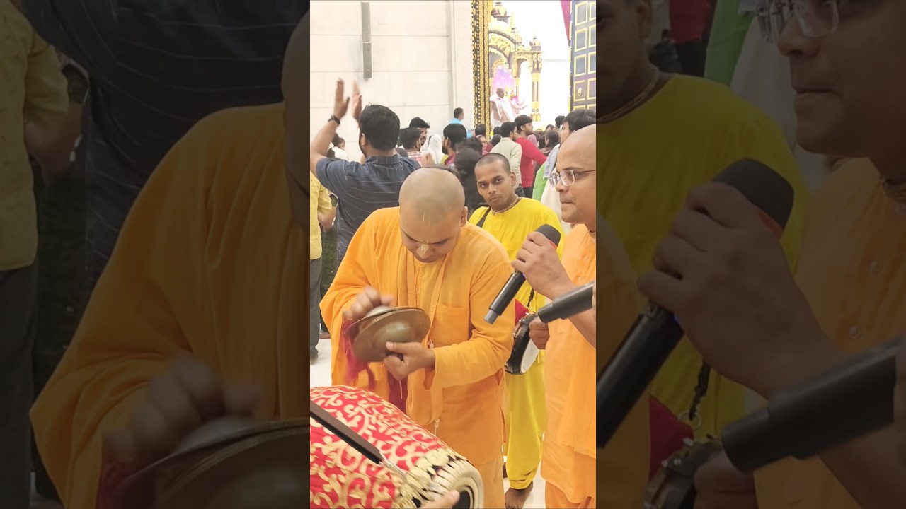 Enchanting Sandhya/Gaur Arati on Sunday!!              #iskcon #iskconkanpur #song #SandhyaArati
