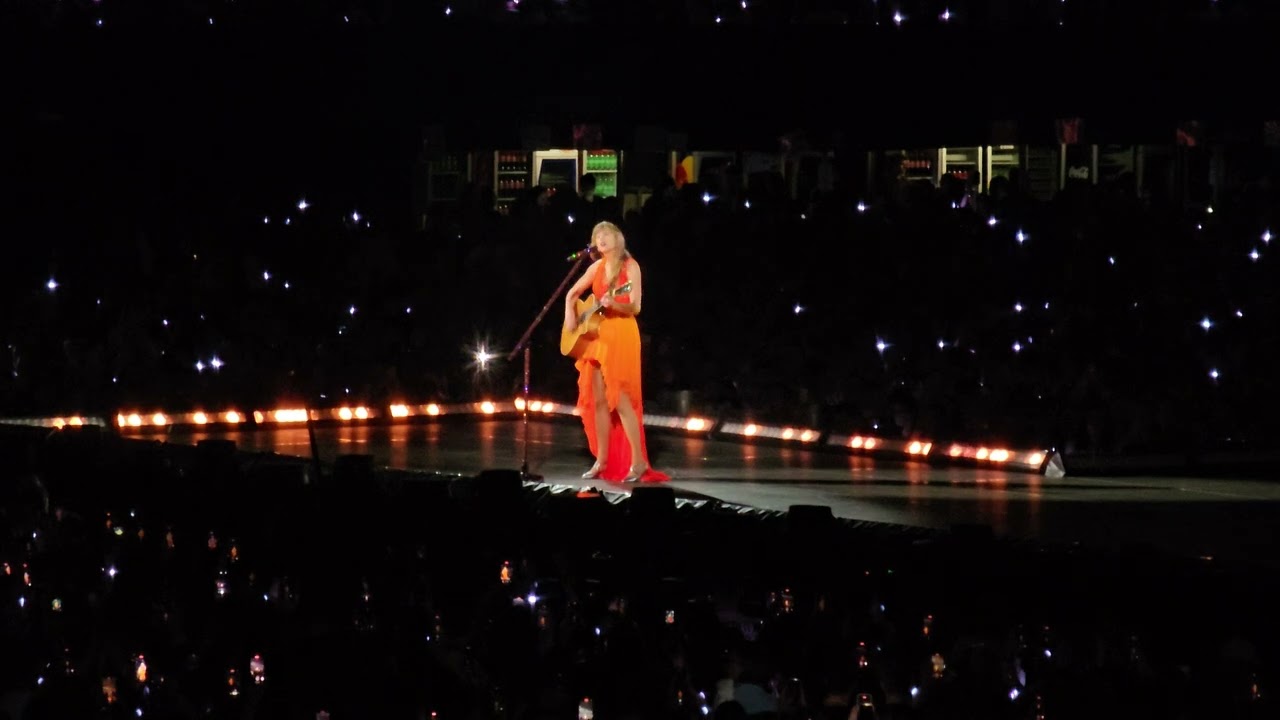 Taylor Swift Eras Tour Gelsenkirchen Night 1 (17/07) - Secret Song Superstar/Invisible String