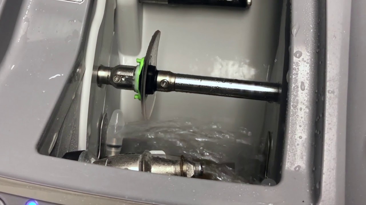In laboratorio: NIDEK LE1200 al lavoro