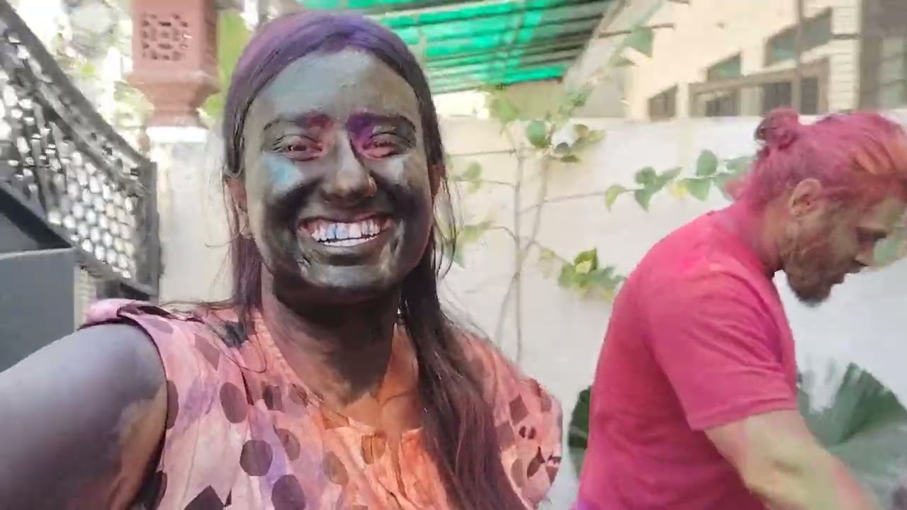 Bura na mano holi hai.. 🤣🤣