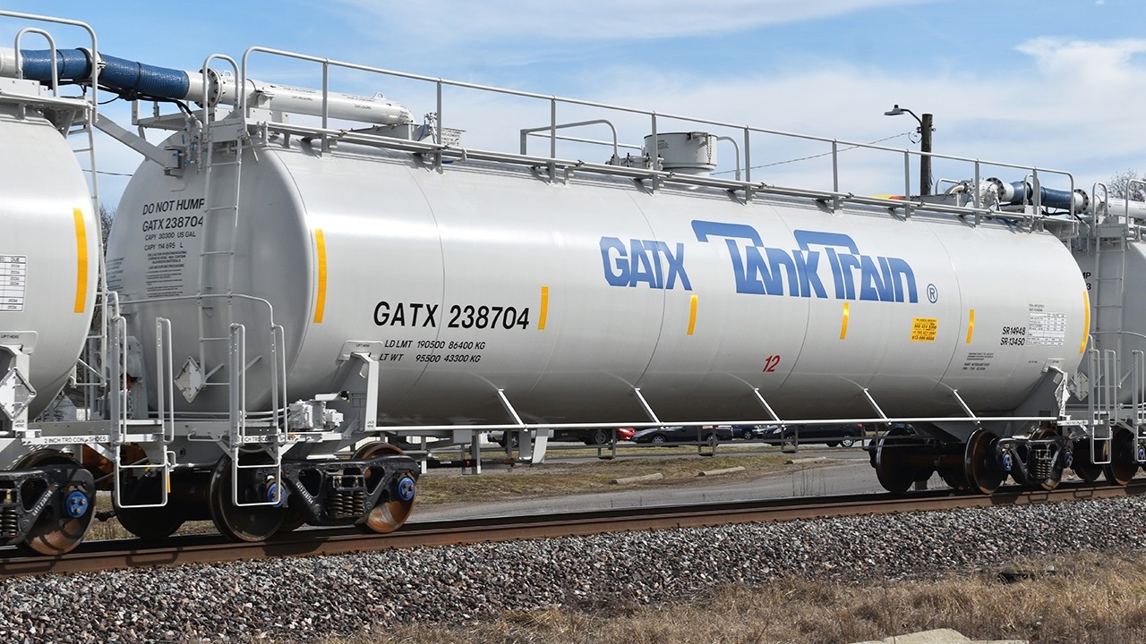 Brand New GATX TankTrain Set