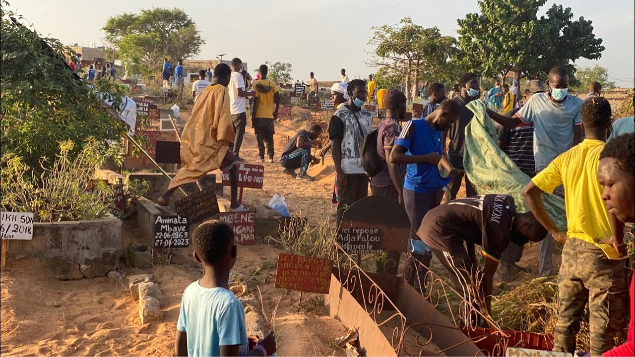 desherbage cimetier yeumbeul layene le 02 novembre 2025