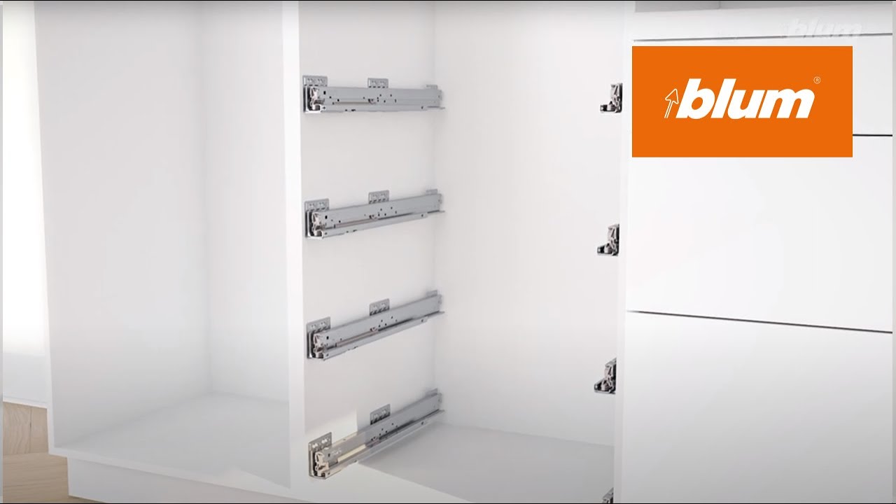 Assembly of MERIVOBOX inner pull-out with high design element | Blum