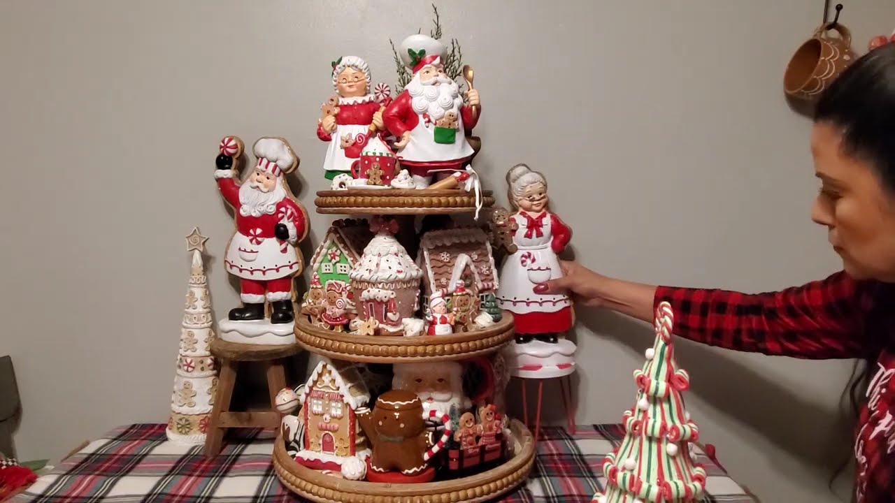 Gingerbread & Mrs. Clause Bakery Tiered Tray-  Kitchen part 3!!