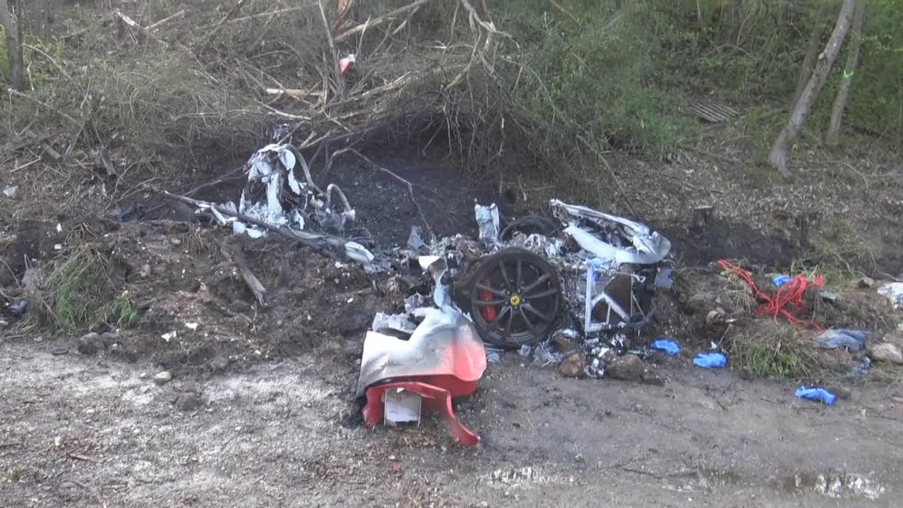 Ferrari-Fahrer verbrannt nach Unfall in Bonn-Röttgen am 02.05.16 + O-Ton