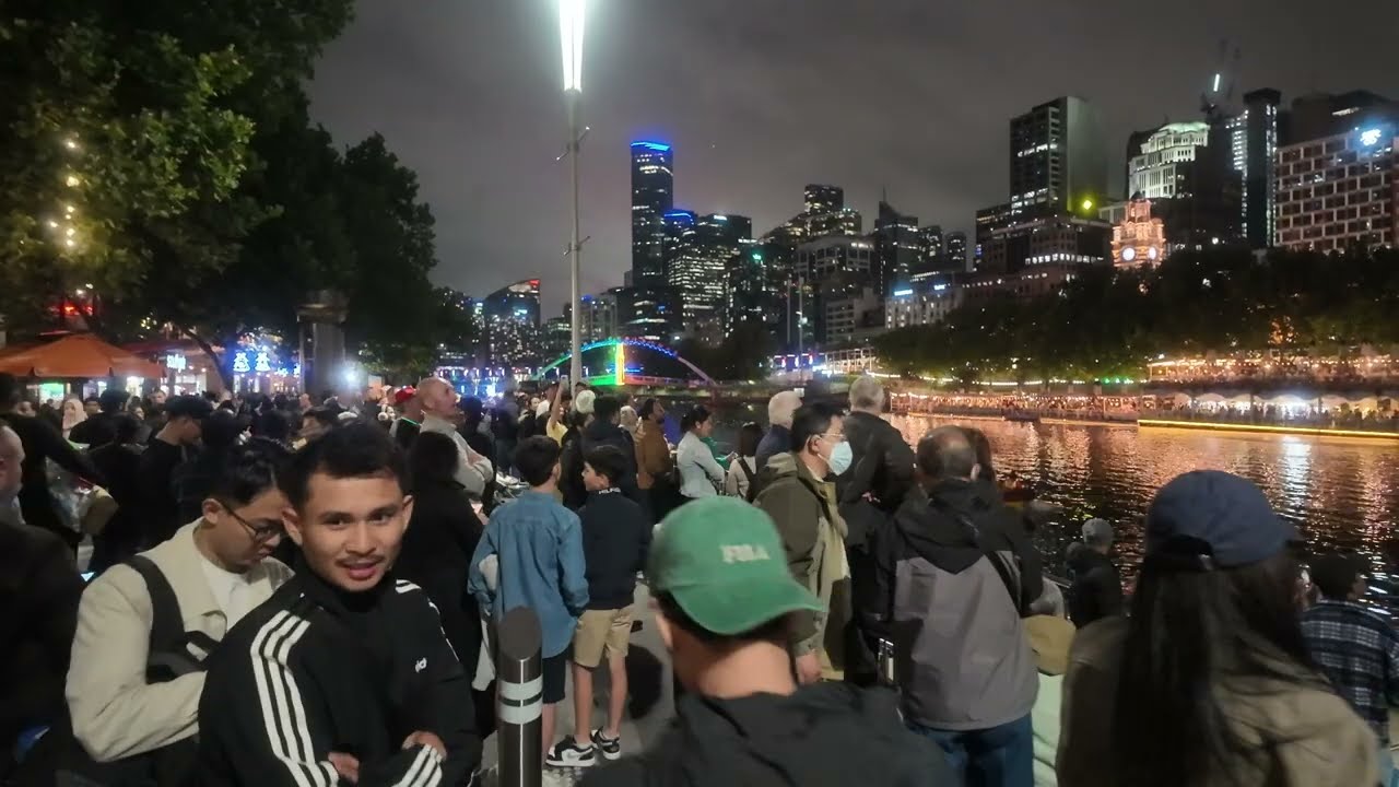 New year's  Eve in Melbourne.   شب سال نو درشهر ملبورن