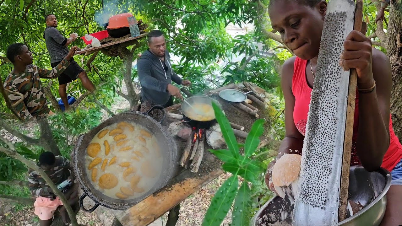 Cooking in a huge tree | pumkin dumpling | stewed chicken | going up was the hardest part