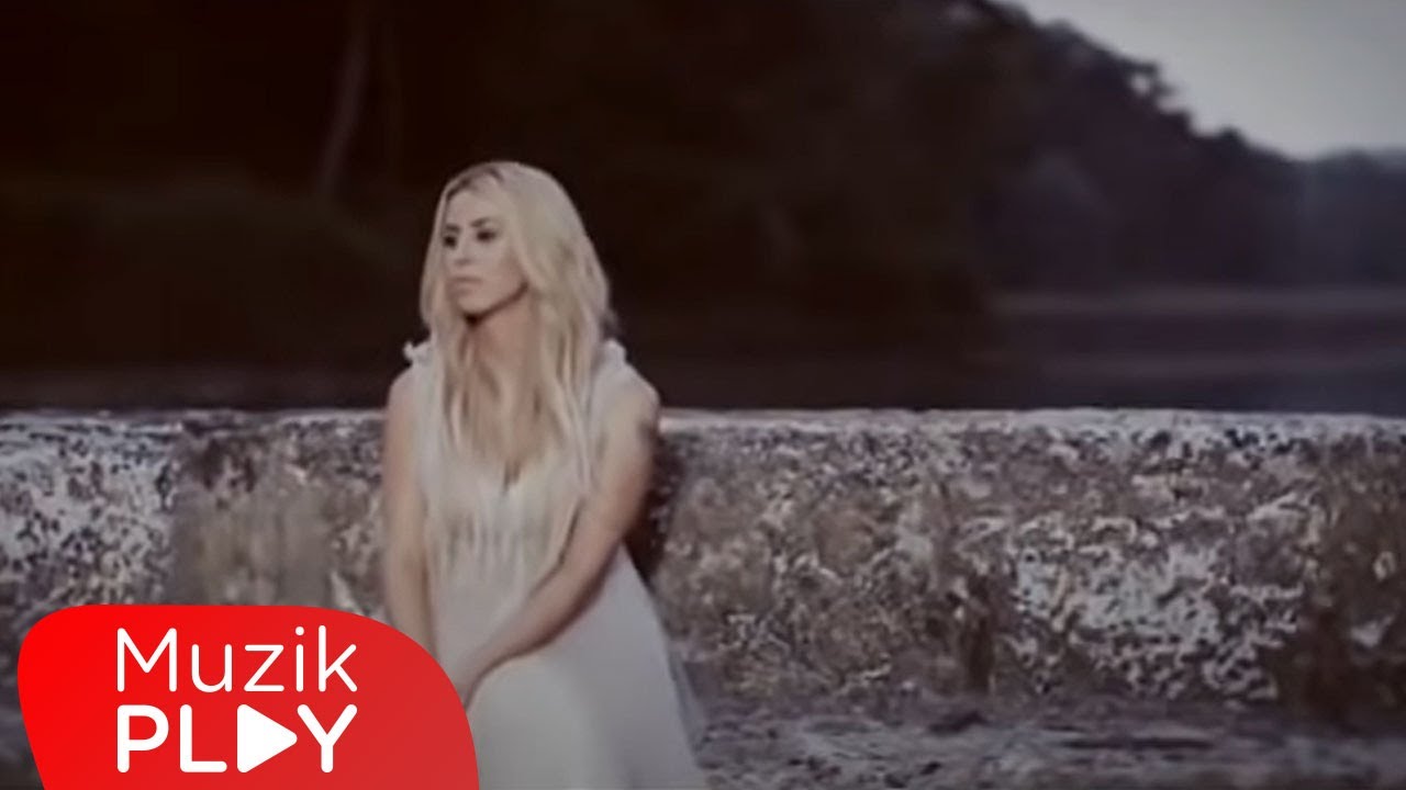 Niran Ünsal - Hangimiz Sevmedik (Official Video)