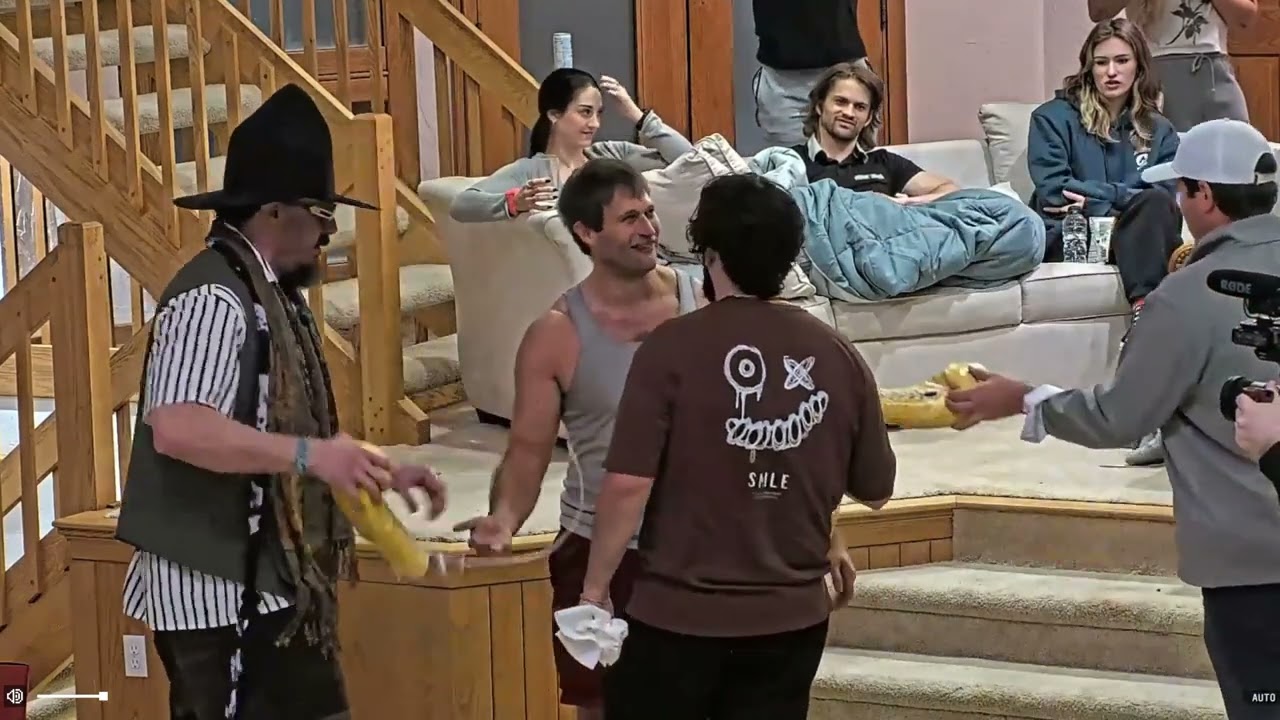 Luke Destroys Kawan in Boxing Match in Fishtank Season 3