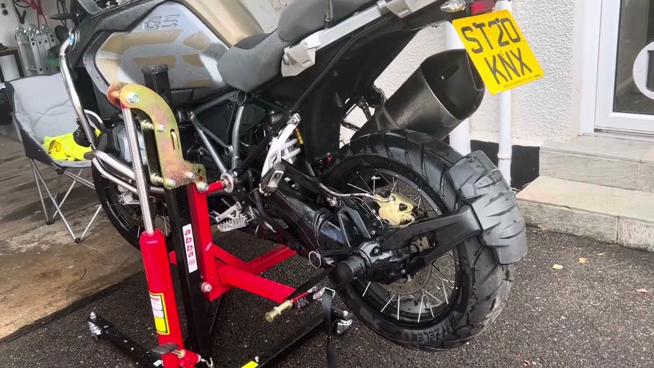 ABBA Skylift with BMW GSA