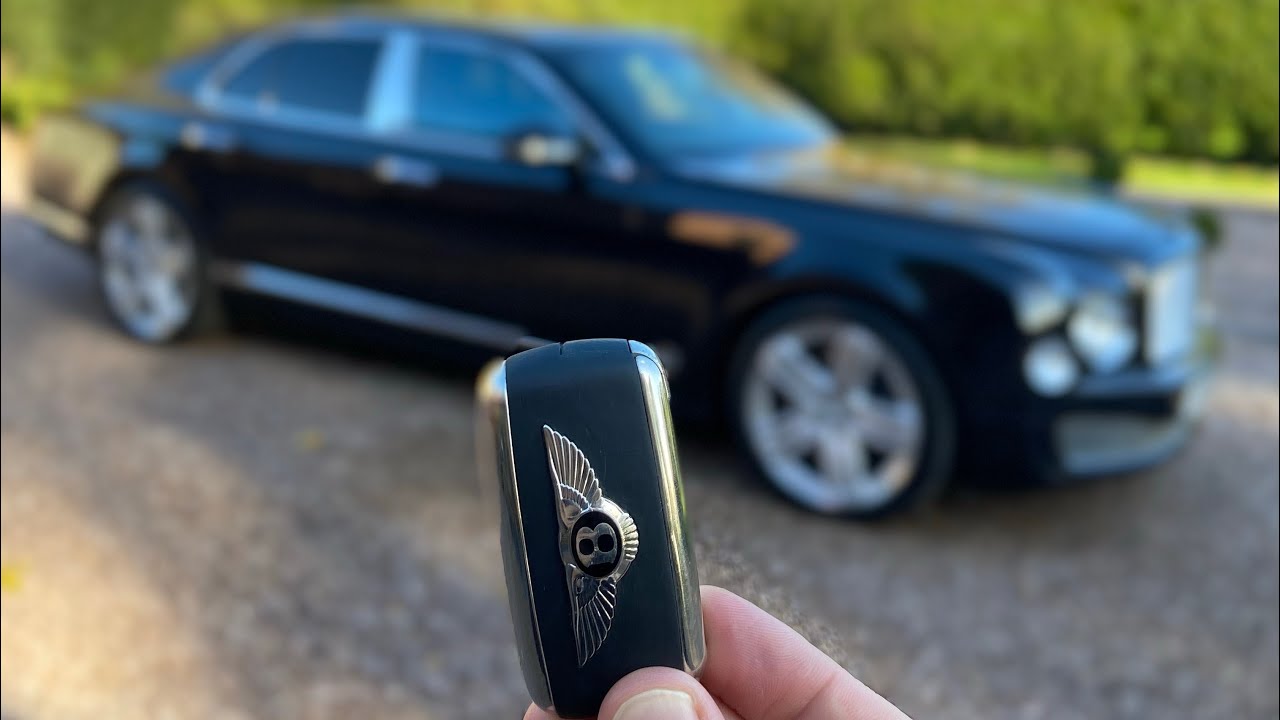BENTLEY MULSANNE Cold Start & exhaust sound