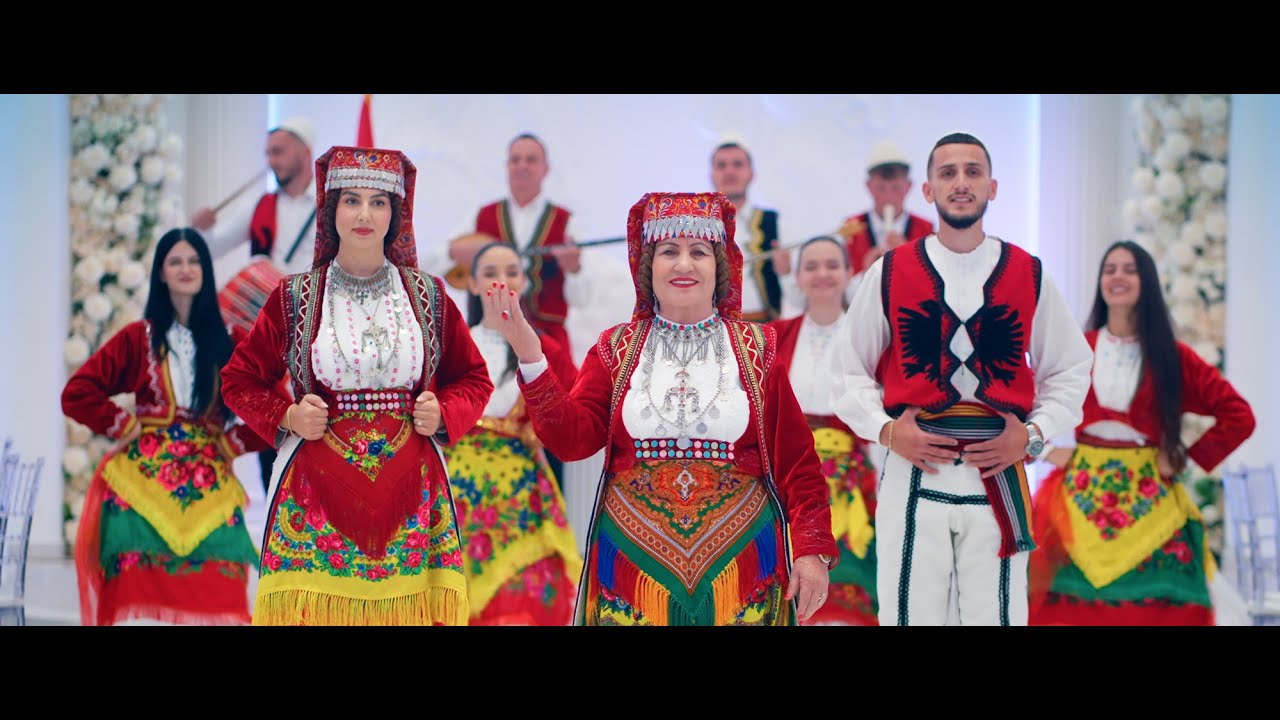 Gjela Duka - Po na vijne krushqit me loder