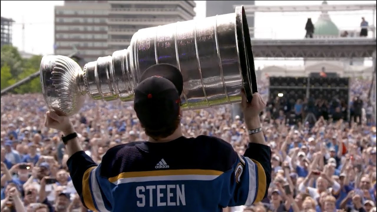 Summer with the Champs: Steen