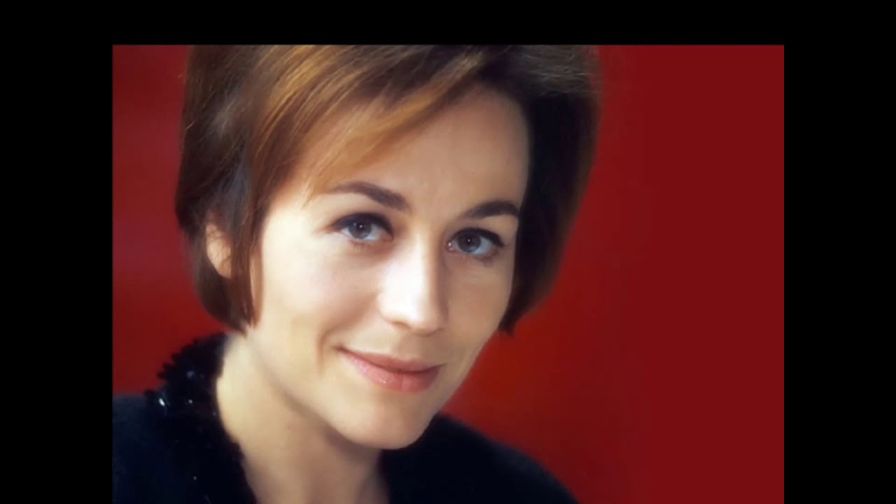 A Charming Woman ''Annie Girardot''