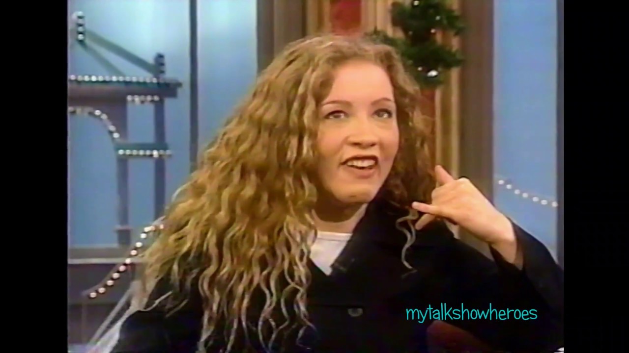 AMANDA MARSHALL HAS FUN WITH ROSIE