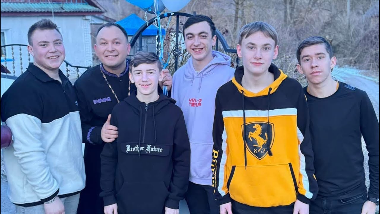 У каналі Олексій Філюк відбувається прямий ефір.