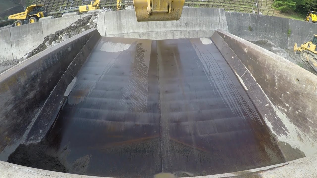 Komatsu dump truck HD785 #dumptruck