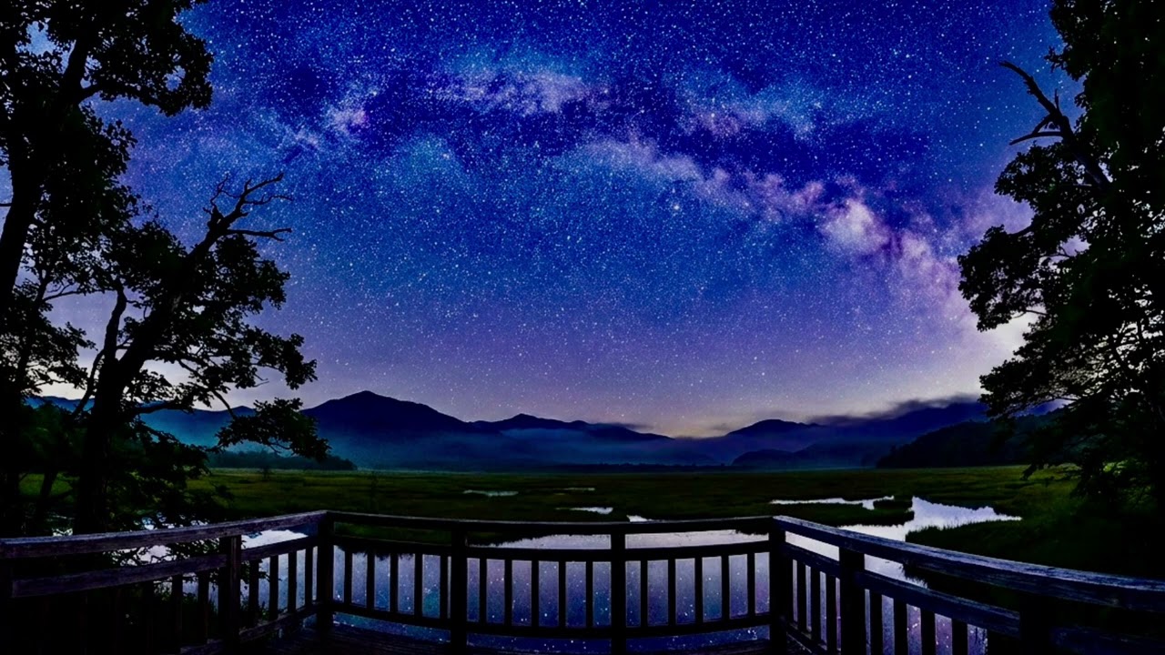 夜の展望台、静かに降る星の光｜Quiet Starry Night at a Mountain Observatory
