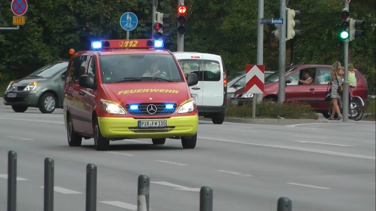 Einsatzfahrten Brand E-Lok in Pirna [Feuerwehr und Bundespolizei]