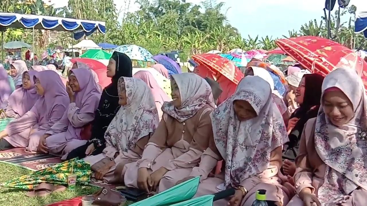 Pengajiannya Heboh !! Bencana Banjir Kayu Glondongan Bukti Rusake Menungso - Nyanyikan Ebiet G.ade