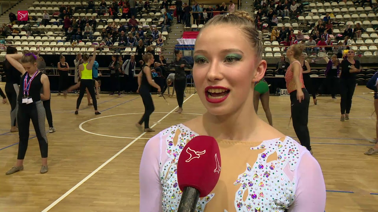 NK Baton Twirling is hard werken
