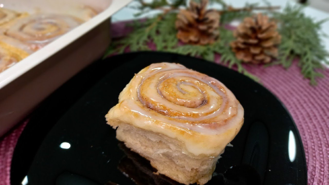Popularne cimet rolnice sada sa čokoladnim preljevom-Popular cinnamon rolls @jednostavnakuhinja