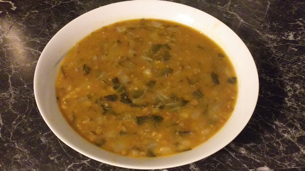 شوربة السلق بالعدس الرائعة على الطريقة السورية اللادقانية.