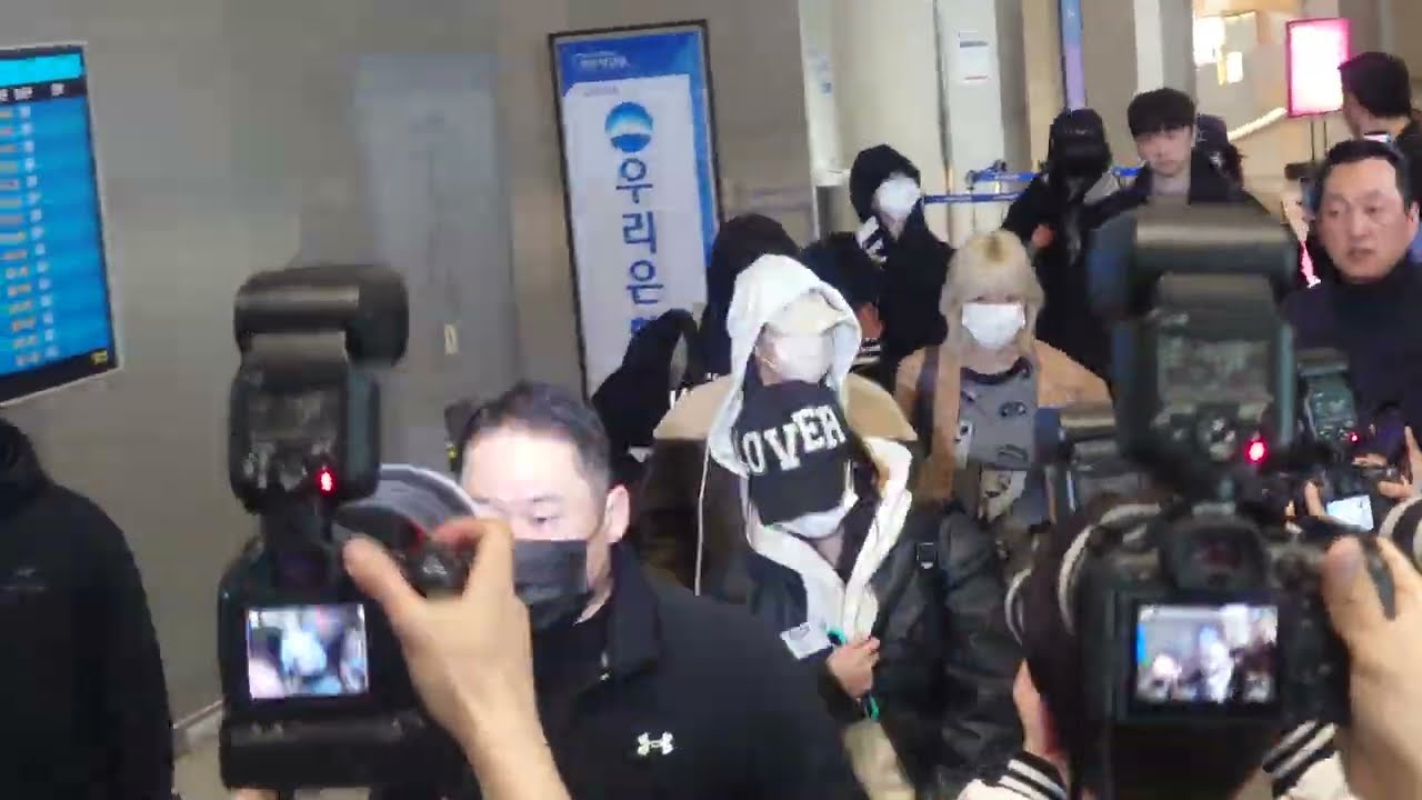 NMIXX Departing Seoul for Spain from Inchon Airport on March 15th, 2026 Part 2 Inside #엔믹스 #NMIXX