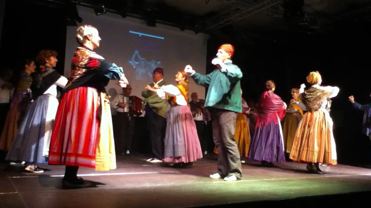 6.- Danza de Espierba. Bailes Populares. Zaragoza.