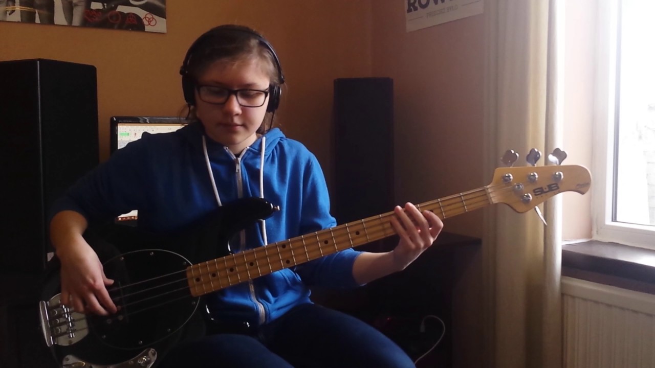 Beyoncé - Deja Vu (Bass Cover)