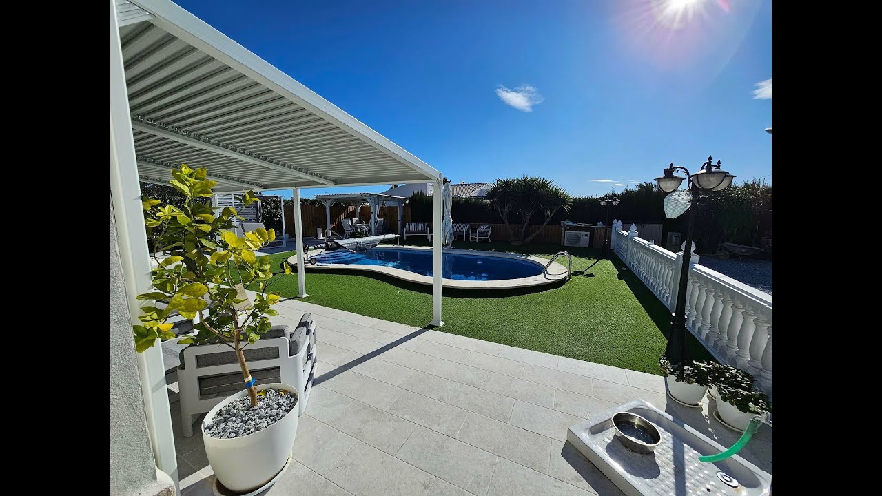 4 Bed Bungalow Villa with pool La Marina