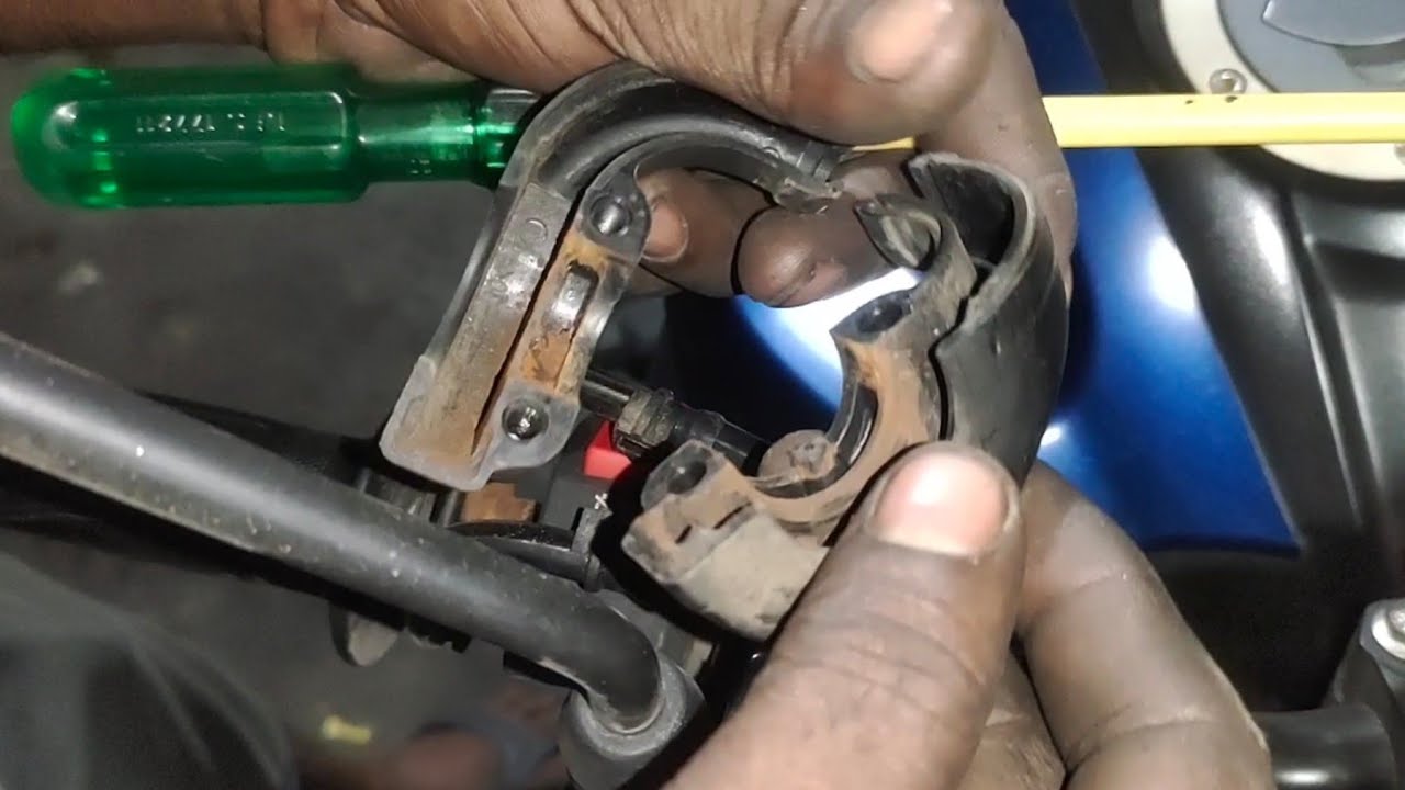 Yamaha FZ 25 throttle cable change ! How to change the throttle cable on a Yamaha FZ 25 ।omar auto