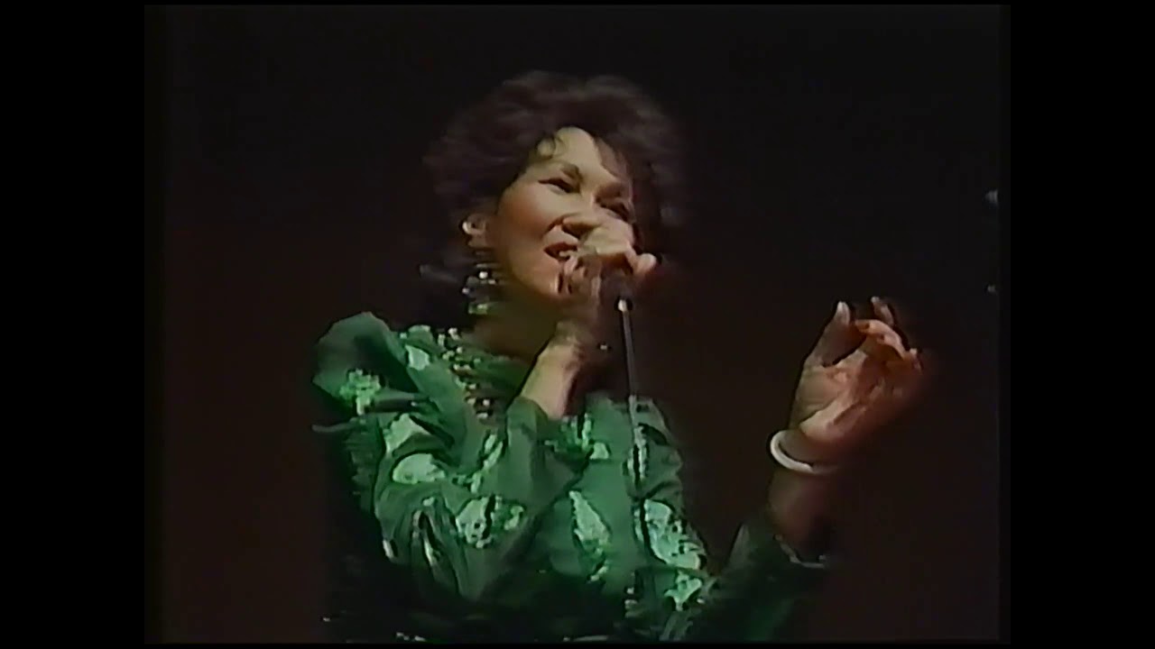 Thái Thanh hát Đôi Mắt Người Sơn Tây (Phạm Đình Chương) (1990) | Việt Nam Quê Hương Mến Yêu