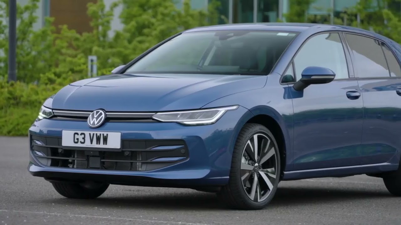The new Volkswagen Golf Hatch Match 1.5 eTSI 150PS Exterior Design in Anemone Blue