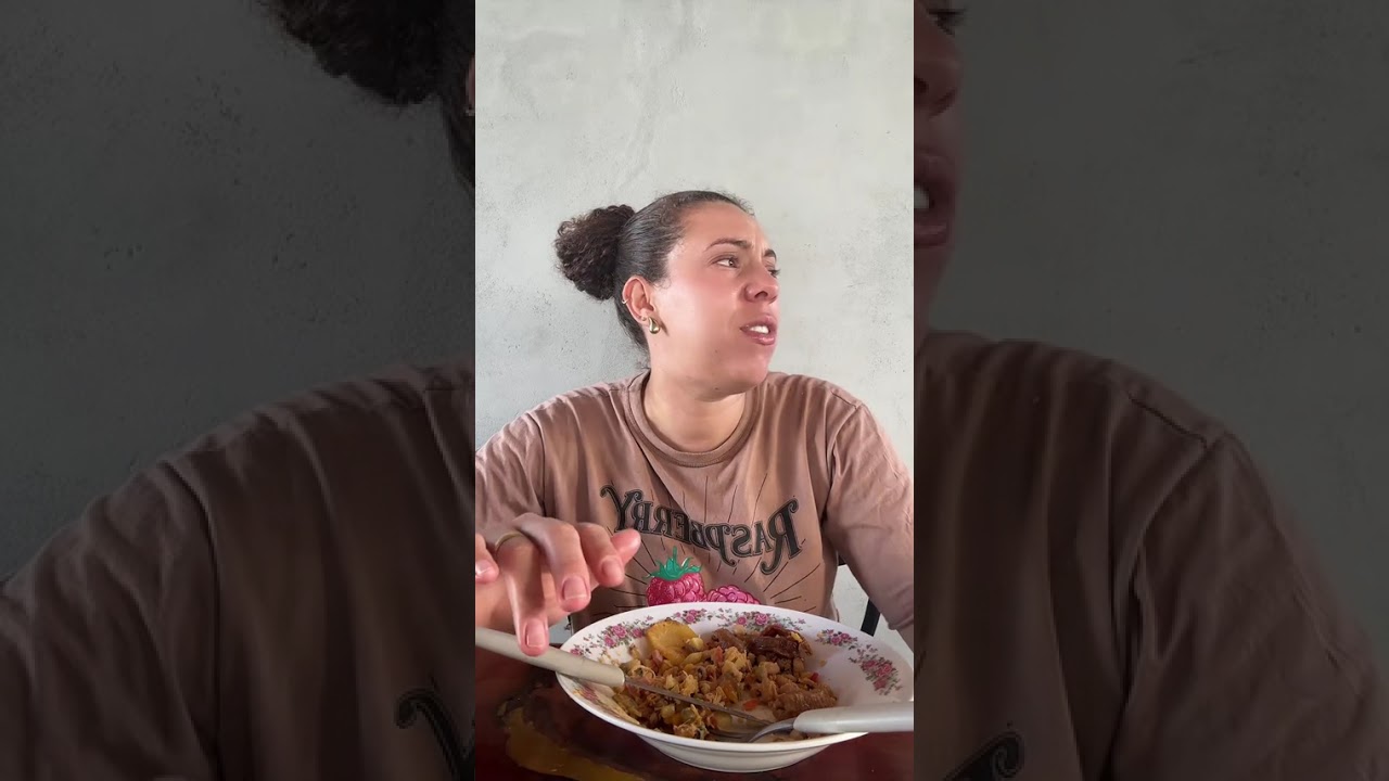 Vamos almoçar feijão tropeiro com tripa 