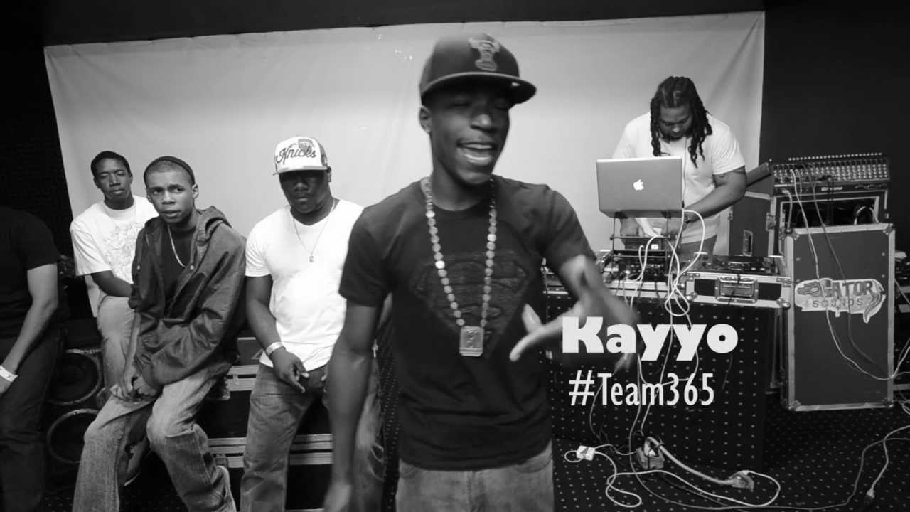 Seasons Greetings: The Cypher (Christmas Edition Vol. 1)
