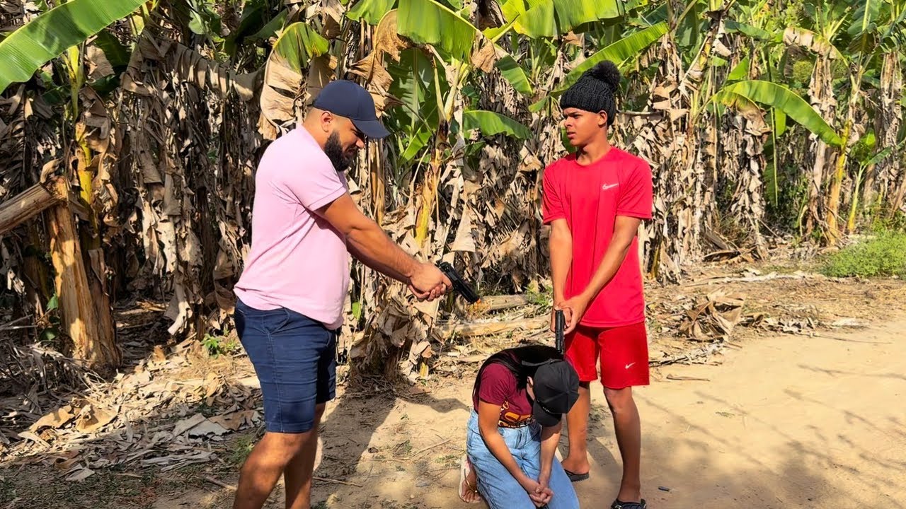 Homem Foi Contratado Para Eliminar Uma mulher Mais Se Apaixonou Pela Ternura Dela 