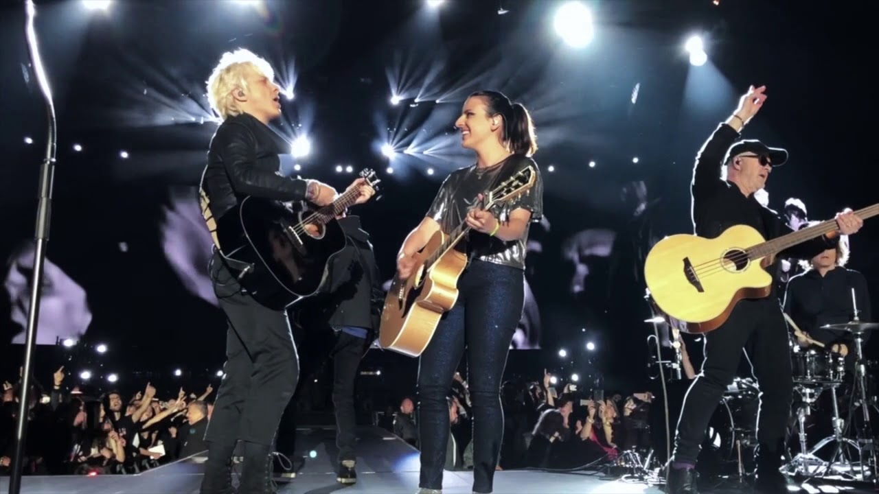 Indochine feat. Lou - Electrastar (live Amphithéâtre plein air, Nancy)