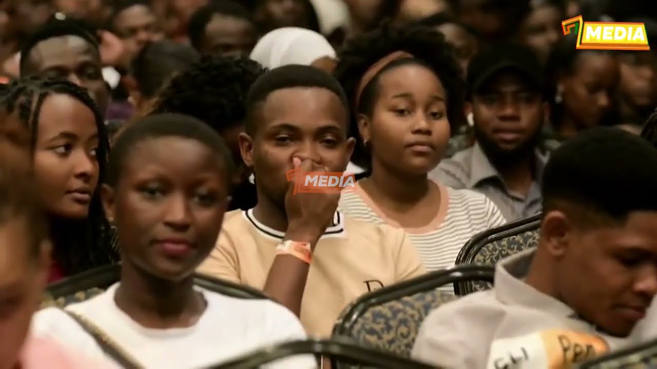 STEVE MWEUSI AWATOA WATU MACHOZI KWA VICHEKESHO