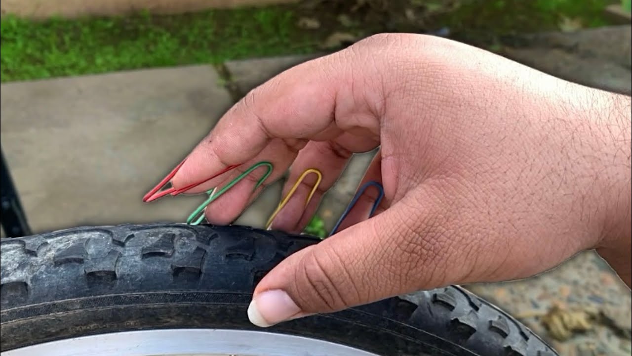 *ASMR* Tapping & Scratching Outdoors with paper clip nails 🖇️ (unedited) 