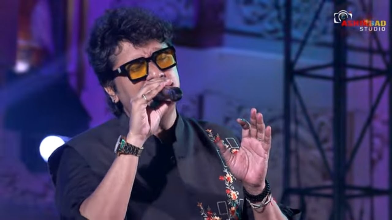 Zindagi Ki Talash Mein -  Saathi | Kumar Sanu | Live Singing On Stage
