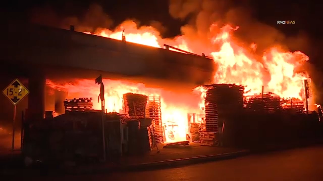 10 Freeway closed in downtown LA after massive fire at storage yard