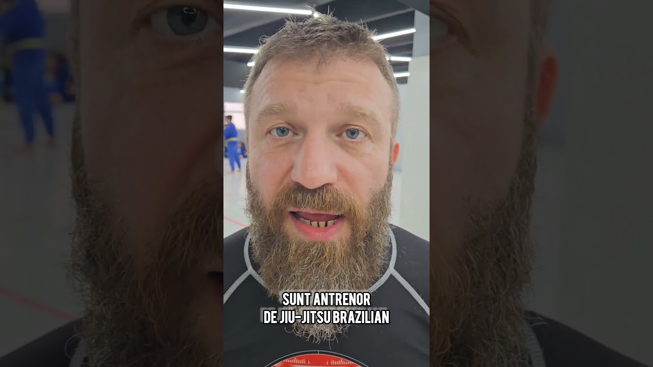 Sunt antrenor de Jiu Jitsu Brazilian, normal ca...