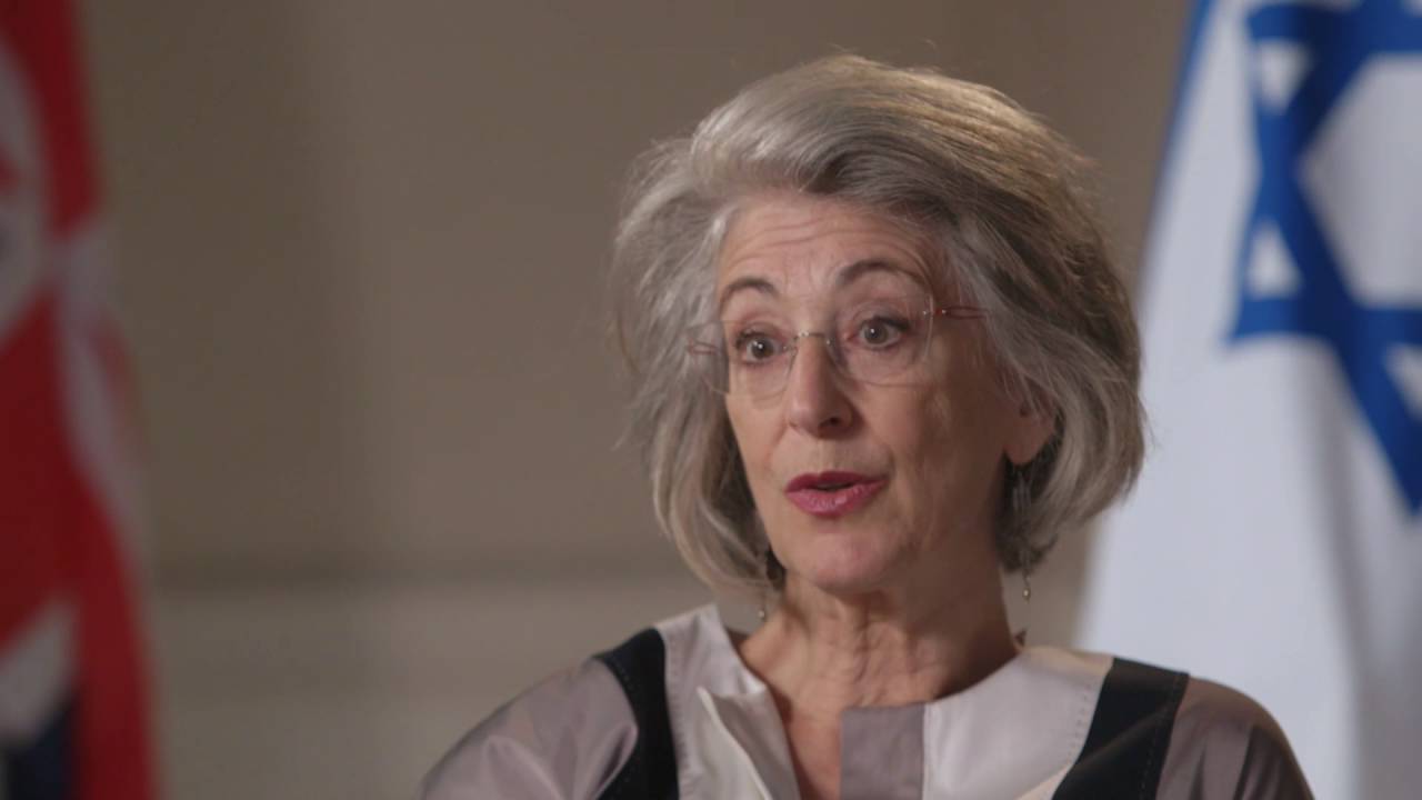 Exclusive interview with maureen Lipman CBE