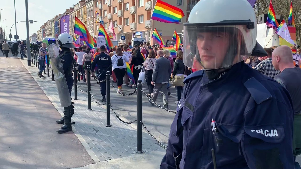 Setki policjantów uzbrojonych po zęby na Marszu Równości w Koszalinie
