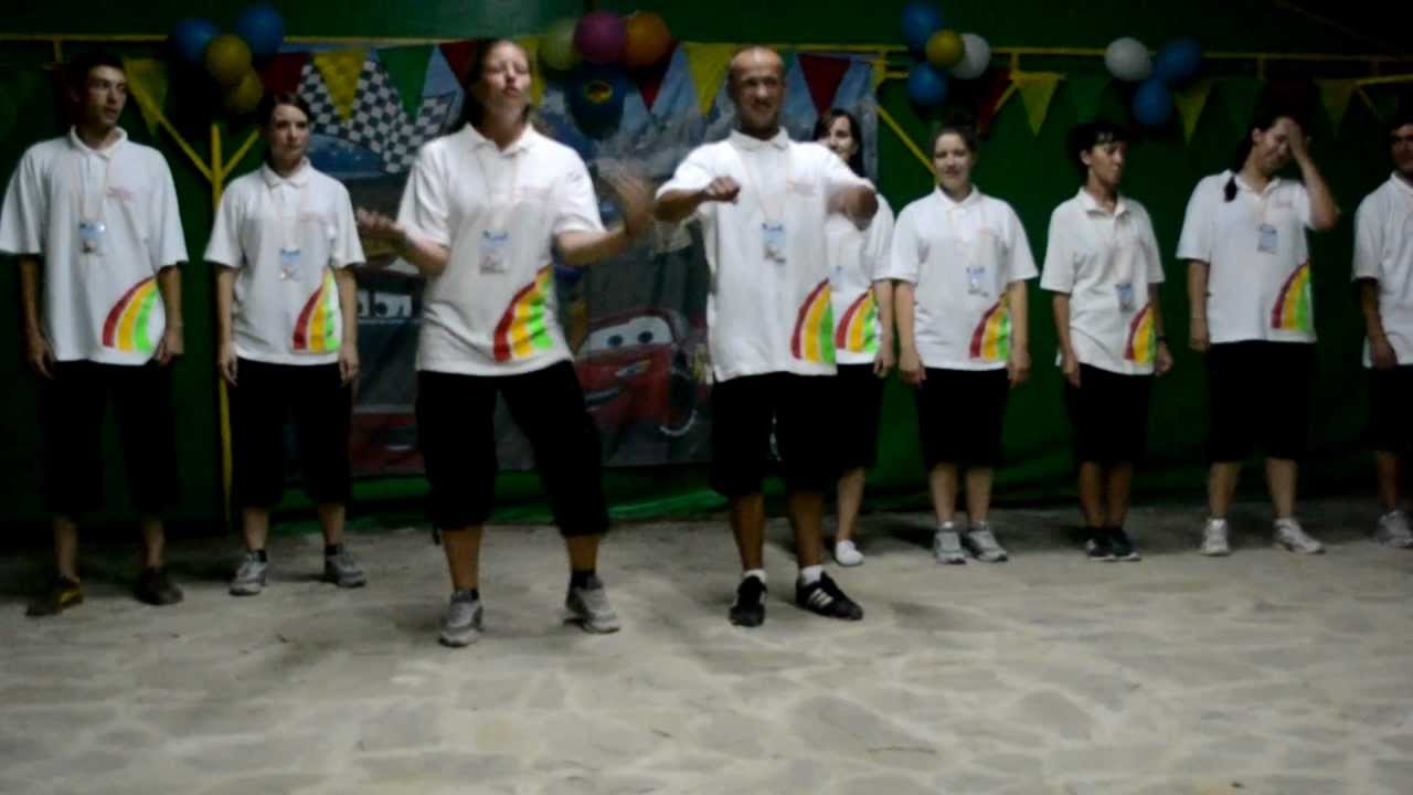 хочу я быть вожатым,вожатым быть хочу,а если я не буду..