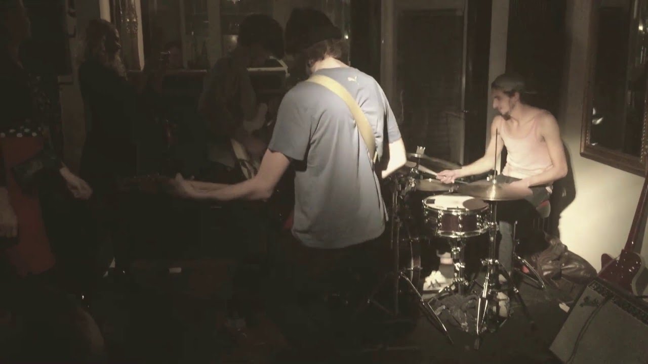 Max and the McForelles - Surf Rider (Live at Kontrabass Zürich)
