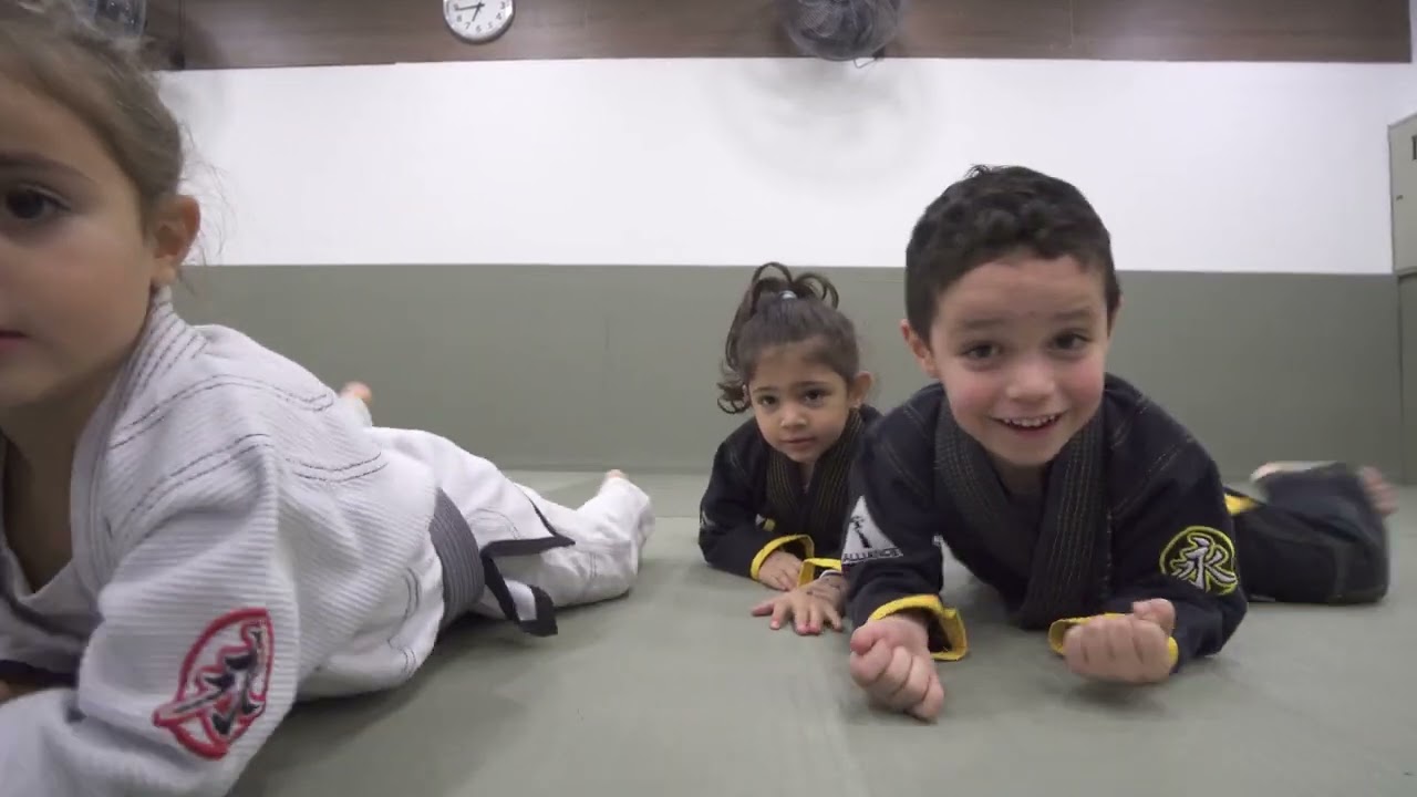 Jiu Jitsu para crianças de 3 há 5 anos. Turma Baby Eagle ALLIANCE JUVENTUS