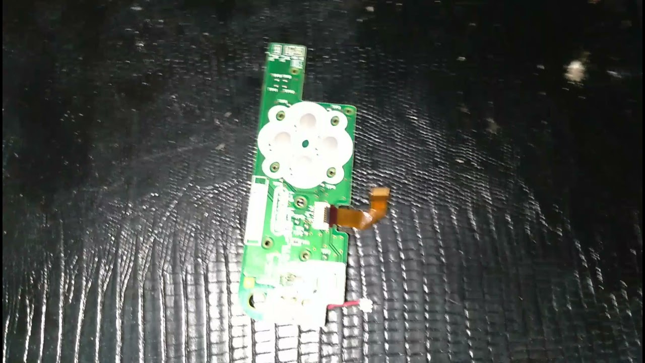 Nintendo DSi XL fica piscando luz laranja, mas não carrega e nem liga. RESOLVIDO.
