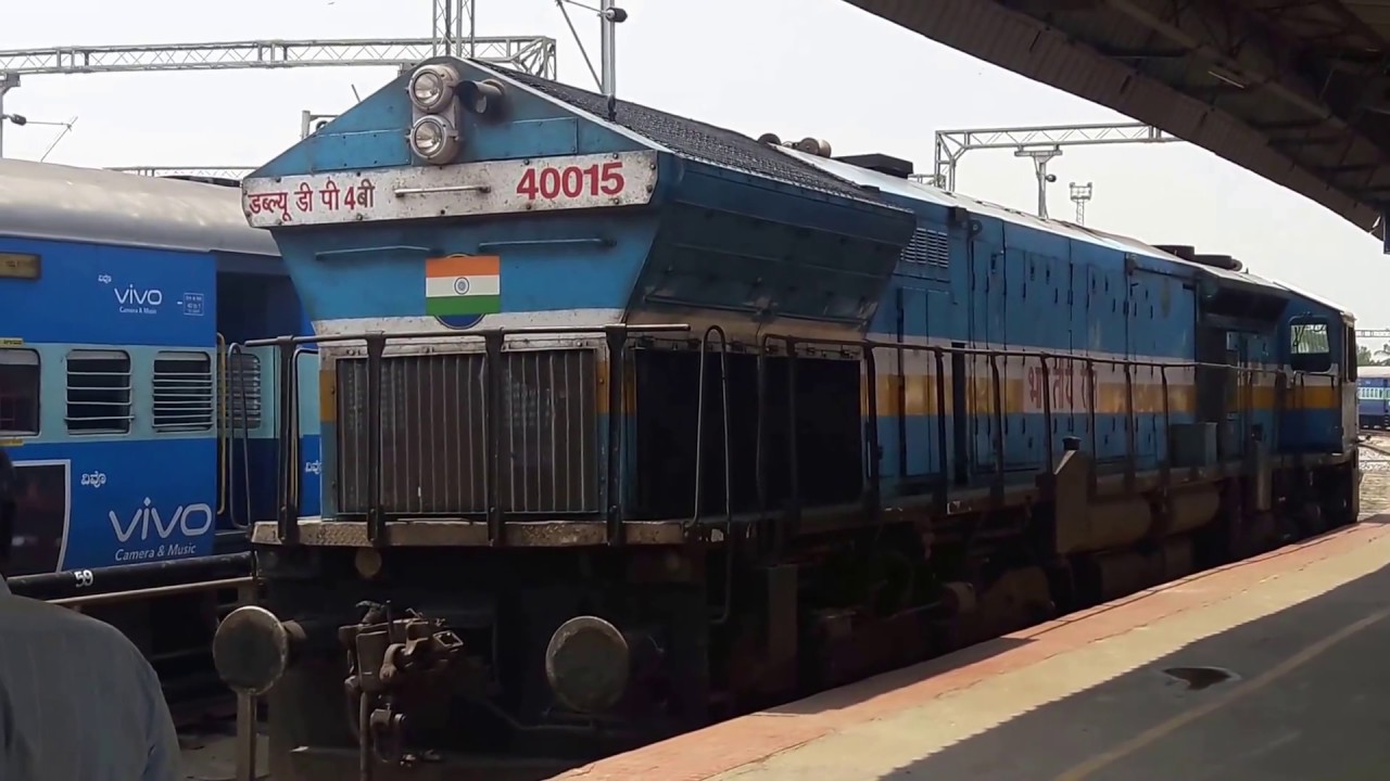 WDP4 Hubli Loco Coupling to Chennai bound Shatabdi Express @ Mysore